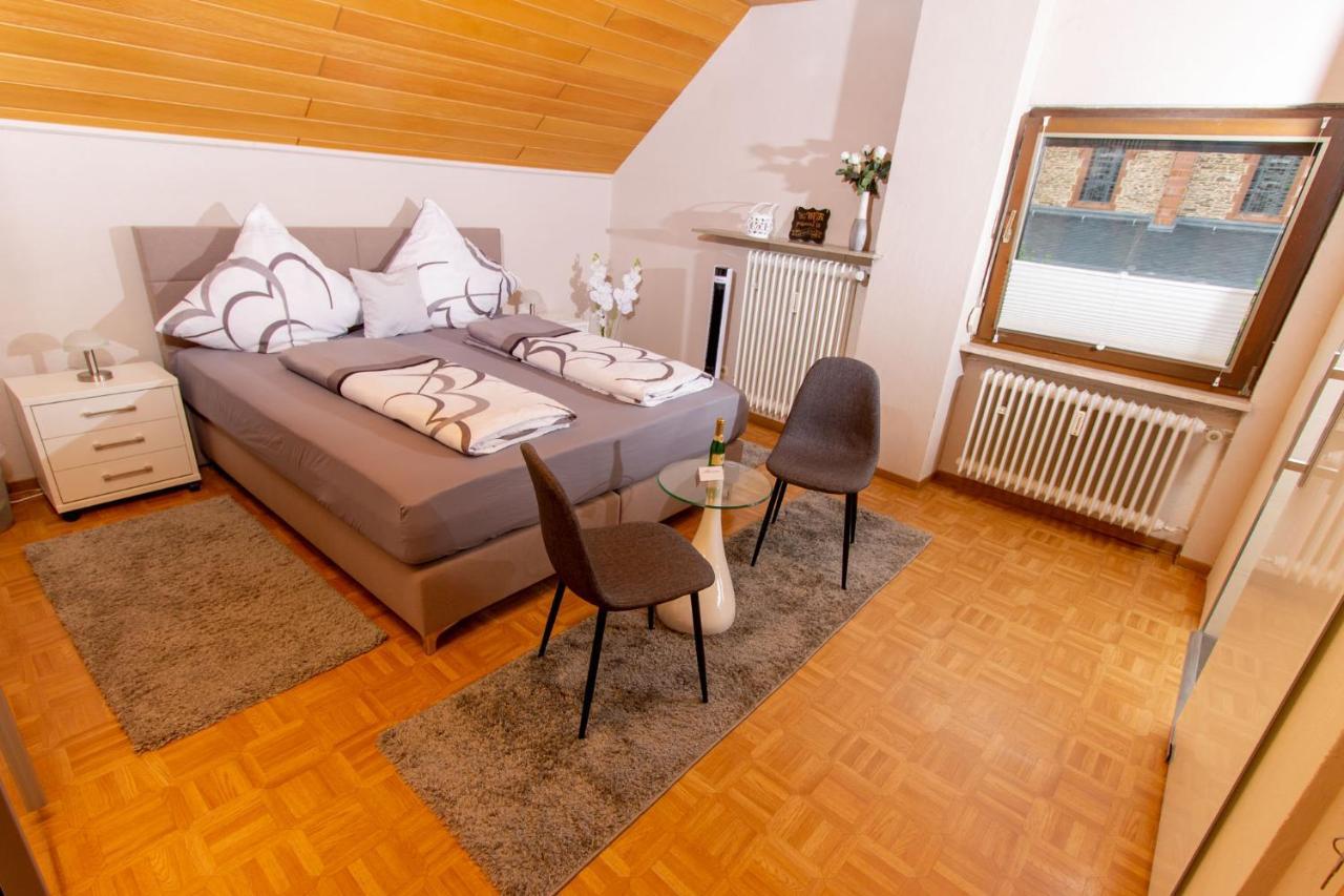 Moselhaus Bed & Breakfast Zeltingen-Rachtig Exterior photo